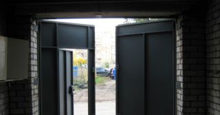 Купить гаражные ворота распашные Домодедово, цена от 3926 руб.